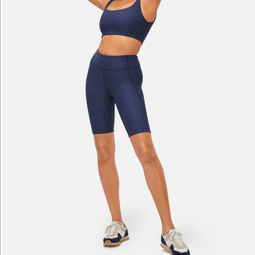 OV Warm Up 10” short NWT